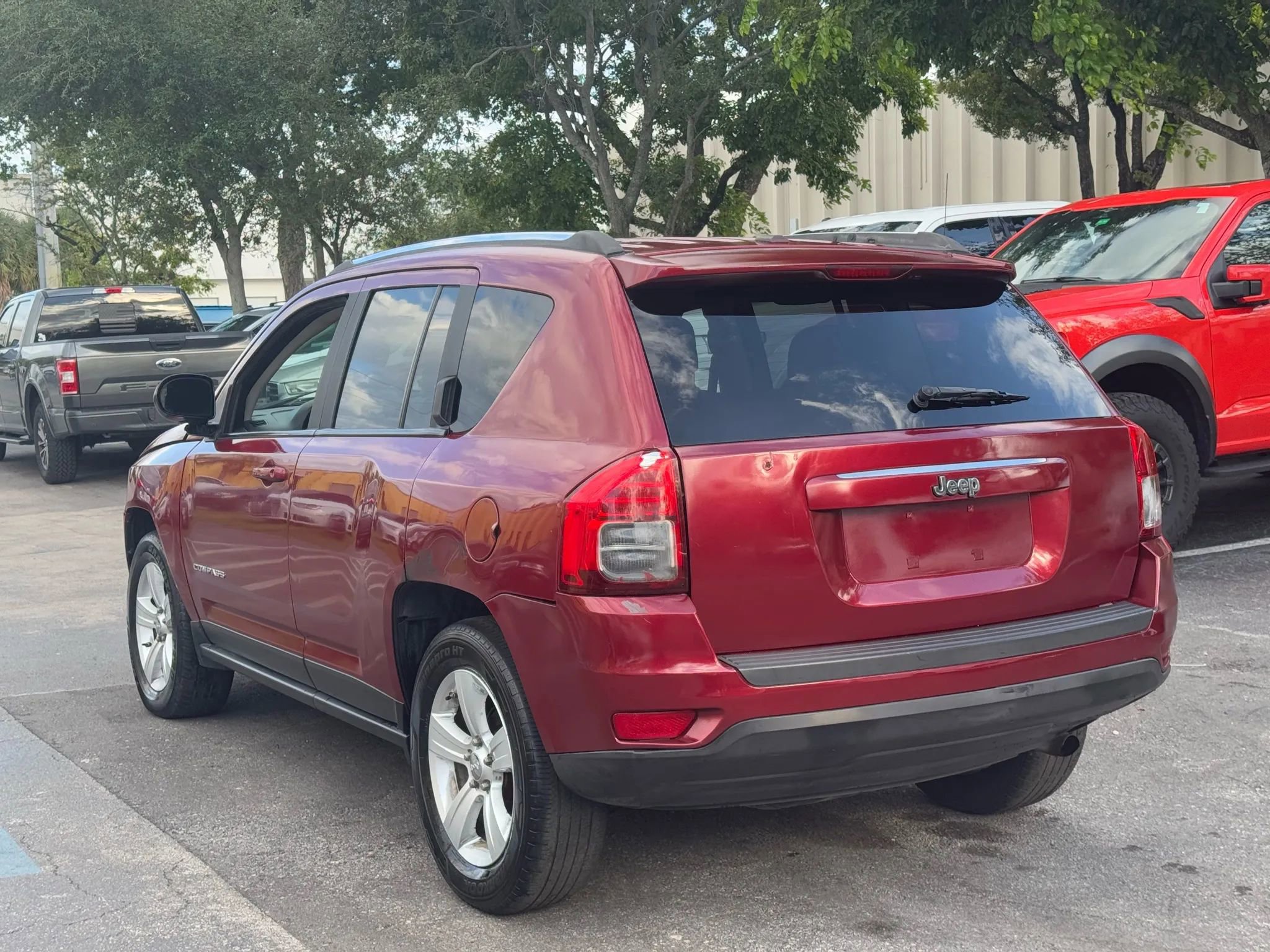 Used 2012 Jeep Compass Latitude w/ Sun/Sound Group image 10