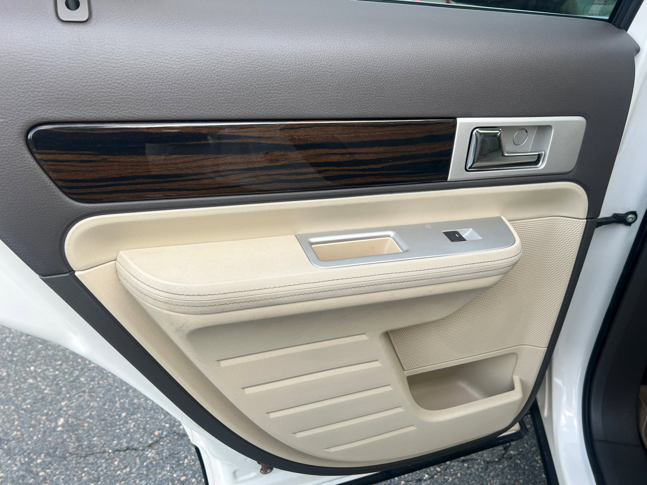 Used 2008 Lincoln MKX AWD image 10