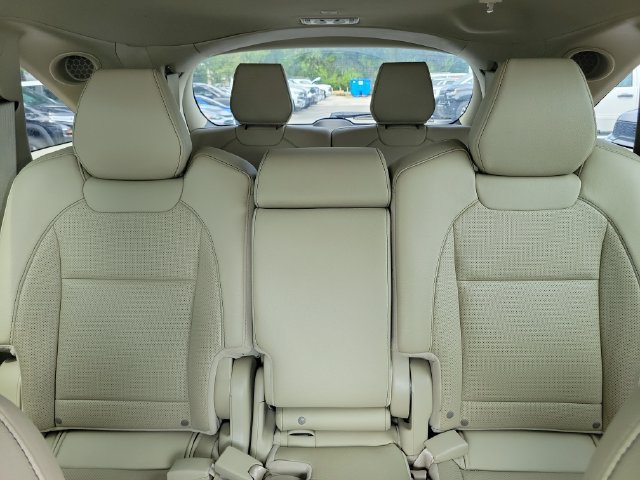 Used 2020 Acura MDX w/ Technology Package AWD/4WD image 12
