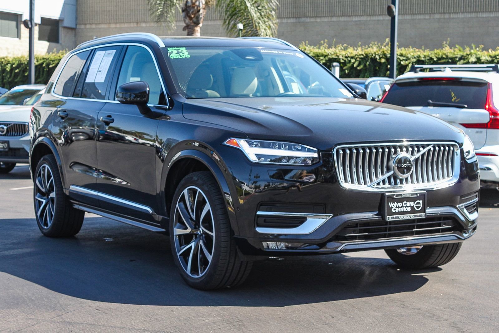 Used 2023 Volvo XC90 B6 Plus w/ Protection Package Premier image 3
