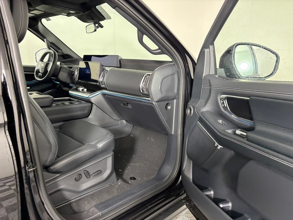 New 2026 Ford Expedition Platinum w/ Stealth Performance Package AWD/4WD image 46