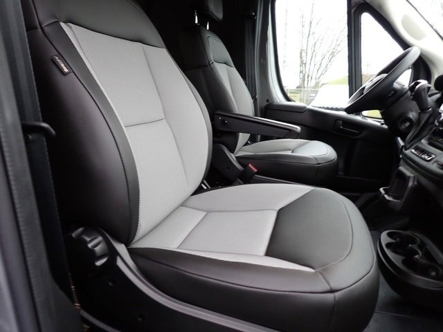 New 2026 RAM ProMaster 2500 w/ Quick Order Package 22G SLT image 11