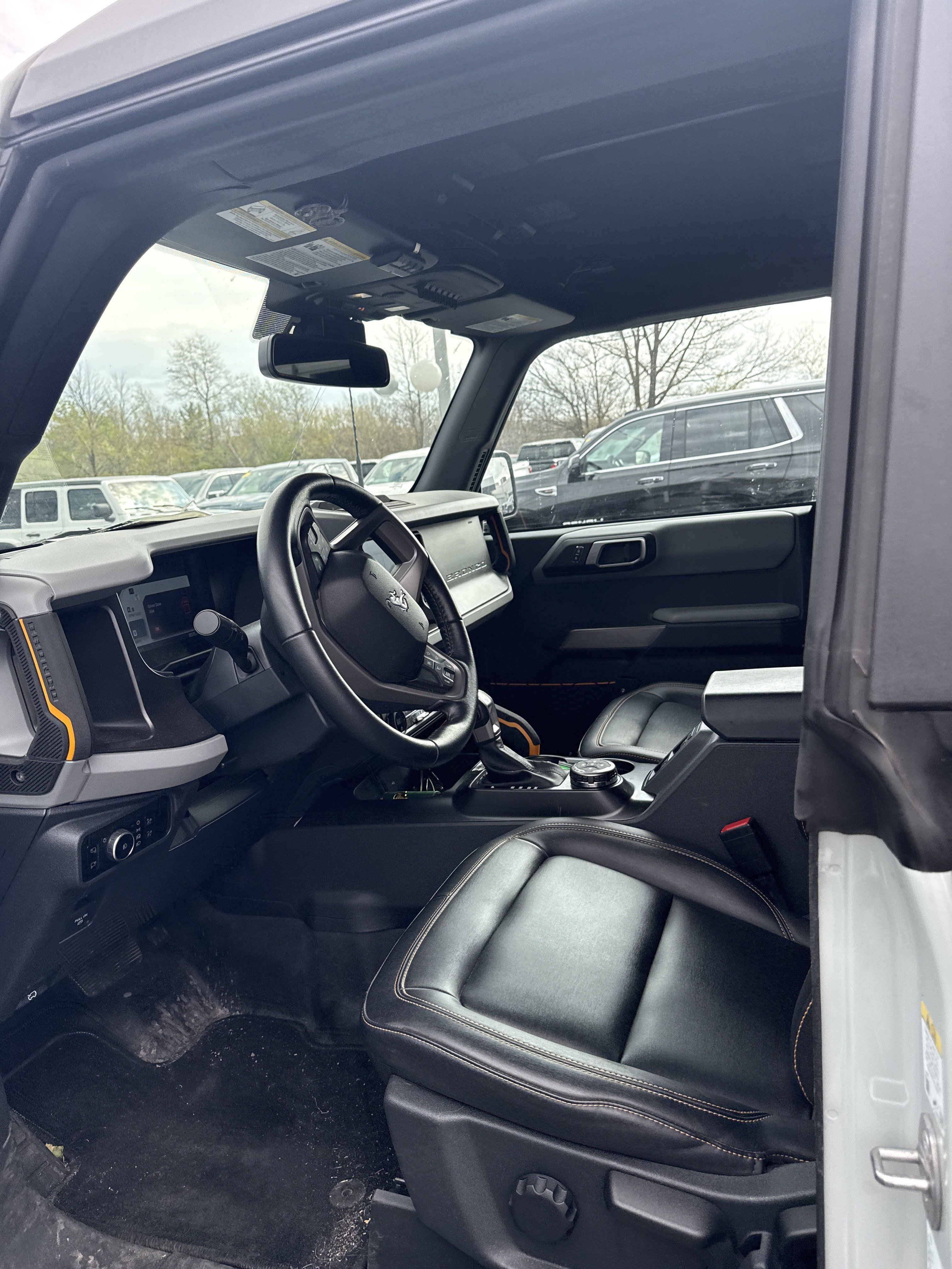 Used 2023 Ford Bronco Badlands w/ Sasquatch Package AWD/4WD image 9