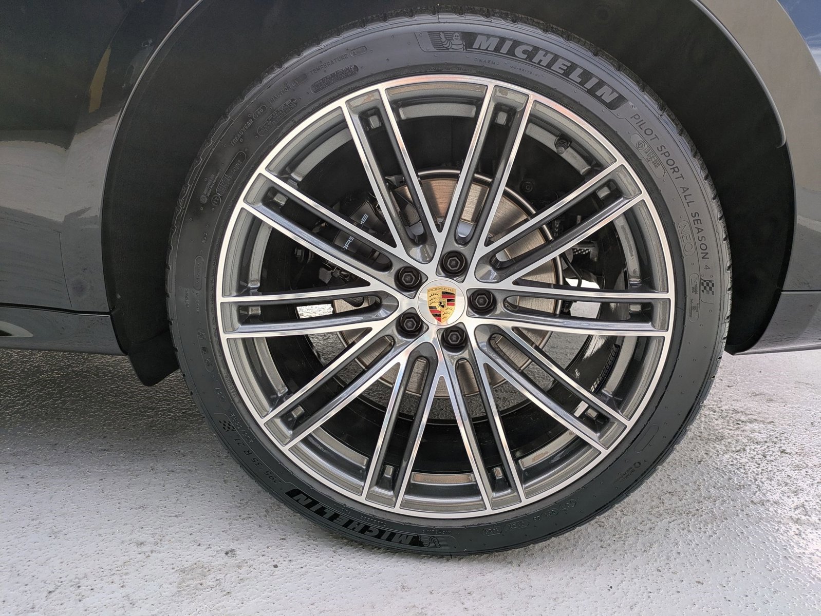 New 2026 Porsche Macan Turbo image 28