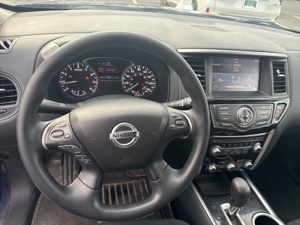 Used 2019 Nissan Pathfinder S AWD/4WD image 7