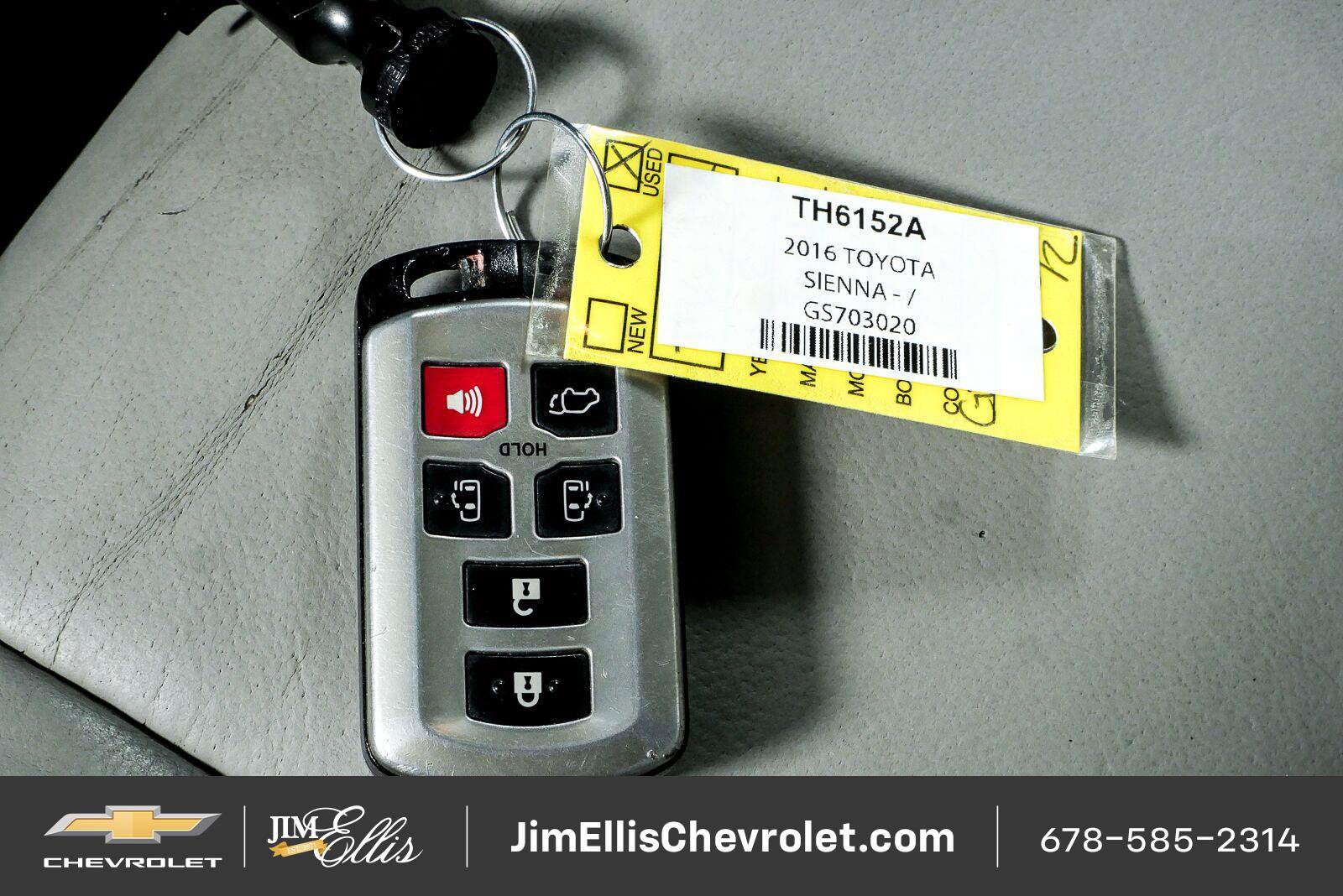 Used 2016 Toyota Sienna XLE FWD image 38