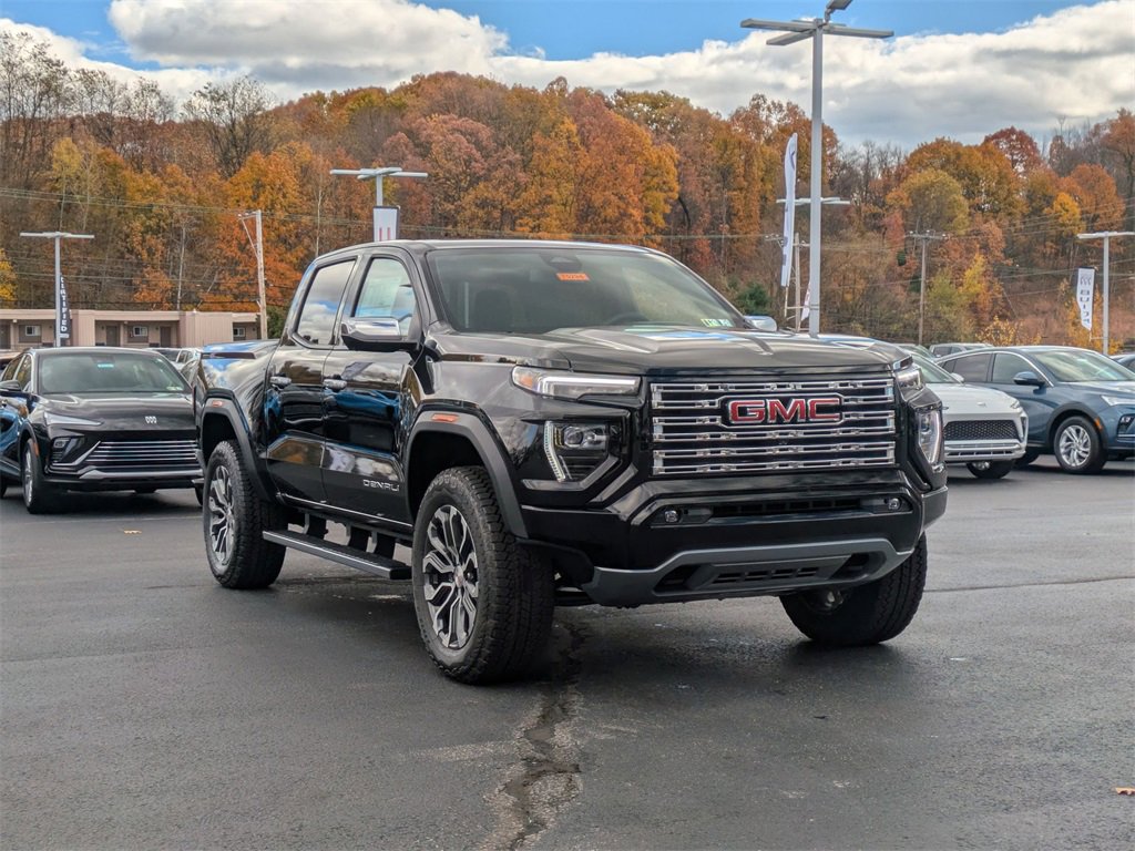 New 2026 GMC Canyon Denali image 3
