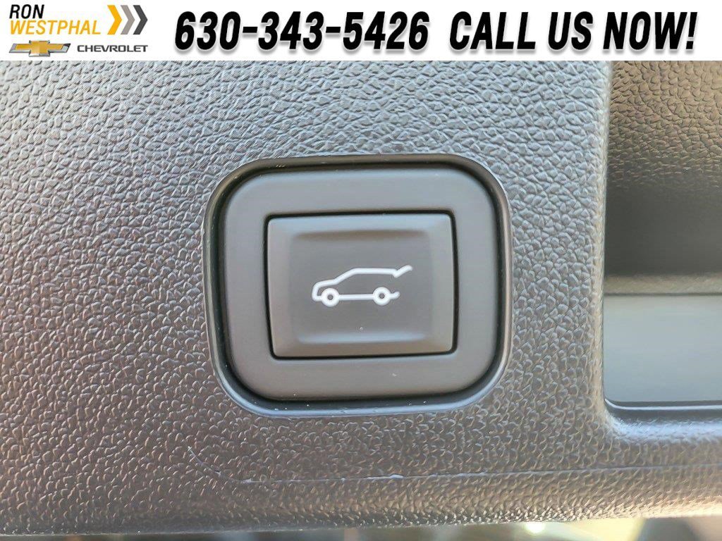 New 2026 Chevrolet Equinox EV LT image 17