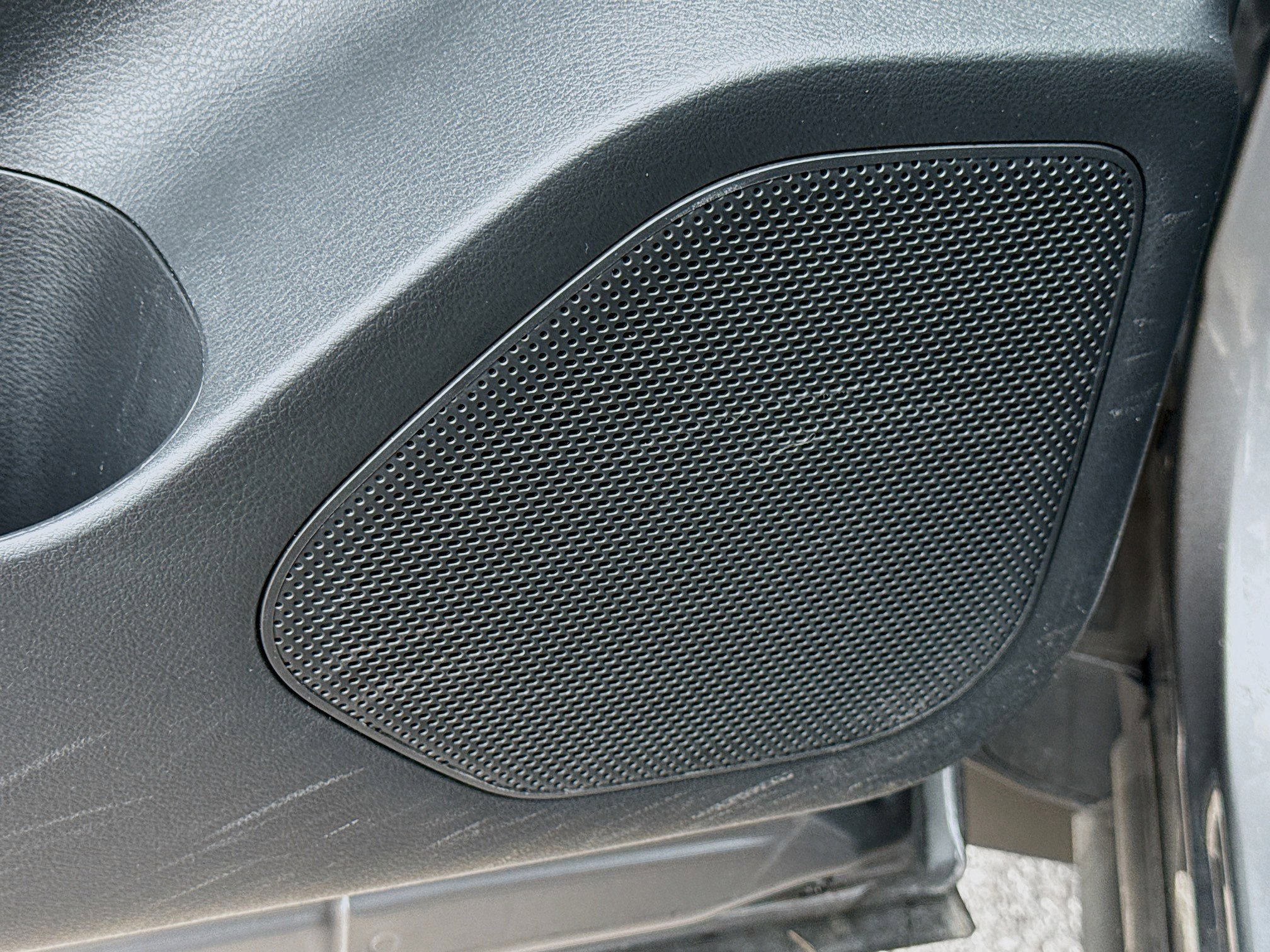 Used 2023 Nissan Rogue SV image 23