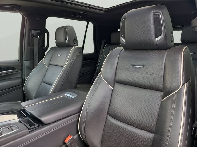 Used 2024 Cadillac Escalade Sport AWD/4WD image 19