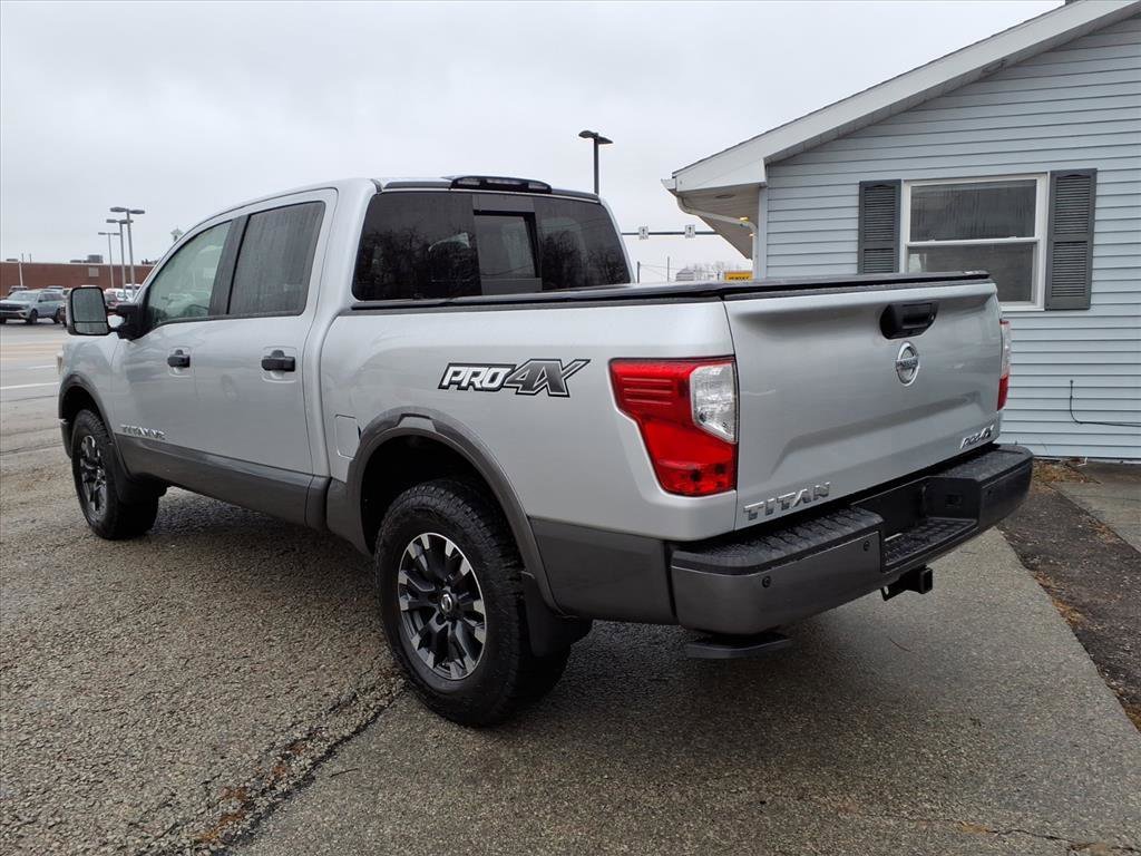 Used 2019 Nissan Titan PRO-4X w/ Pro-4x Utility Package image 3