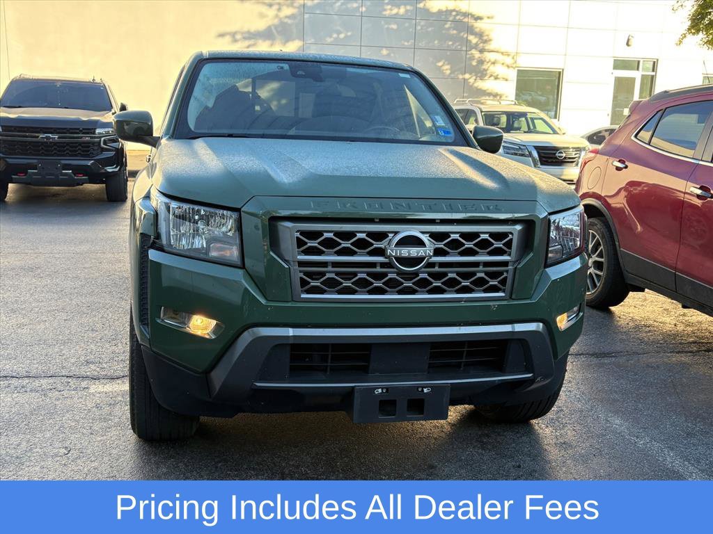 Used 2022 Nissan Frontier SV RWD image 3