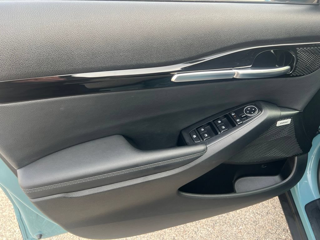 Certified 2024 Kia Seltos SX w/ SX Sunroof Package AWD/4WD image 7