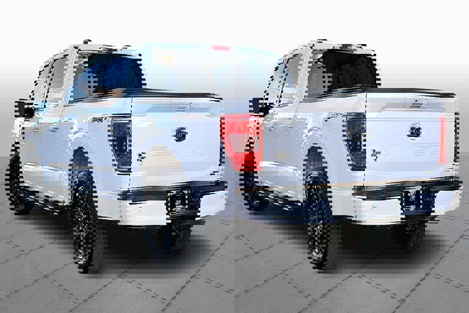 Used 2022 Ford F150 XLT w/ Equipment Group 302A High image 12