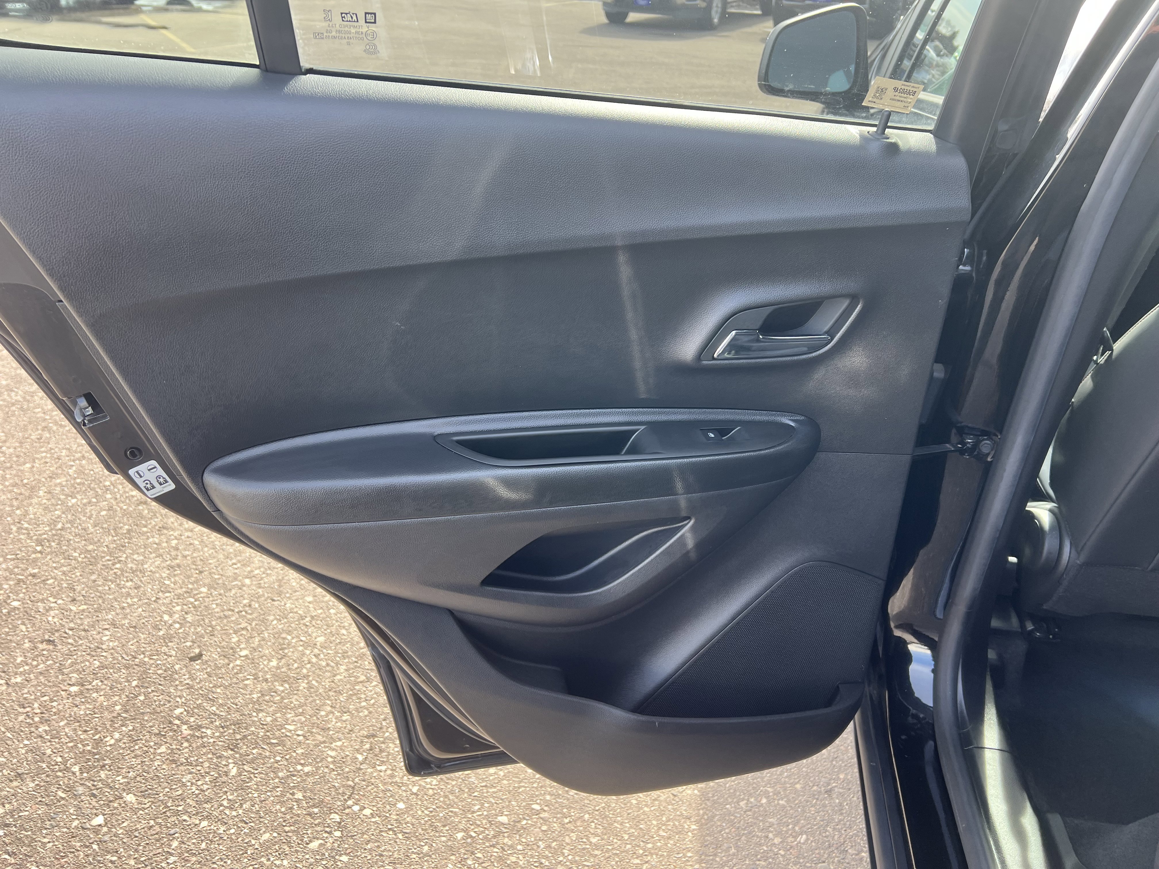 Certified 2022 Chevrolet Trax LT w/ LT Convenience Package image 14