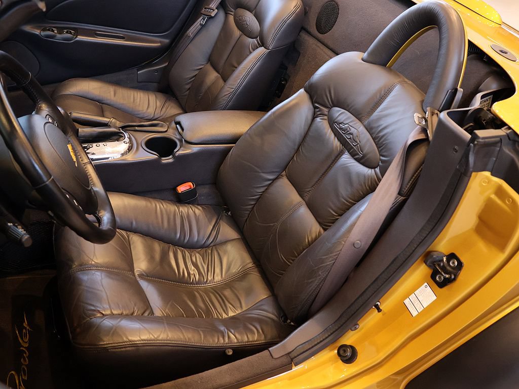 Used 2002 Chrysler Prowler RWD image 53