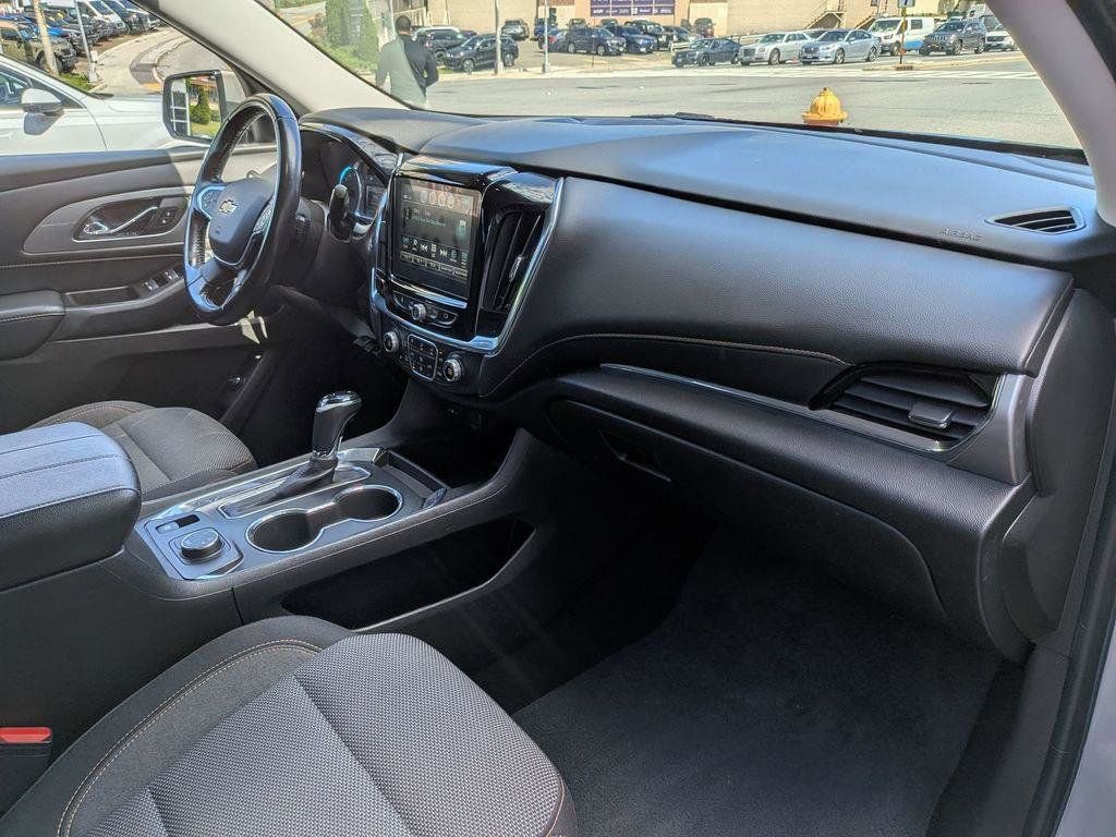 Used 2018 Chevrolet Traverse LT AWD/4WD image 28