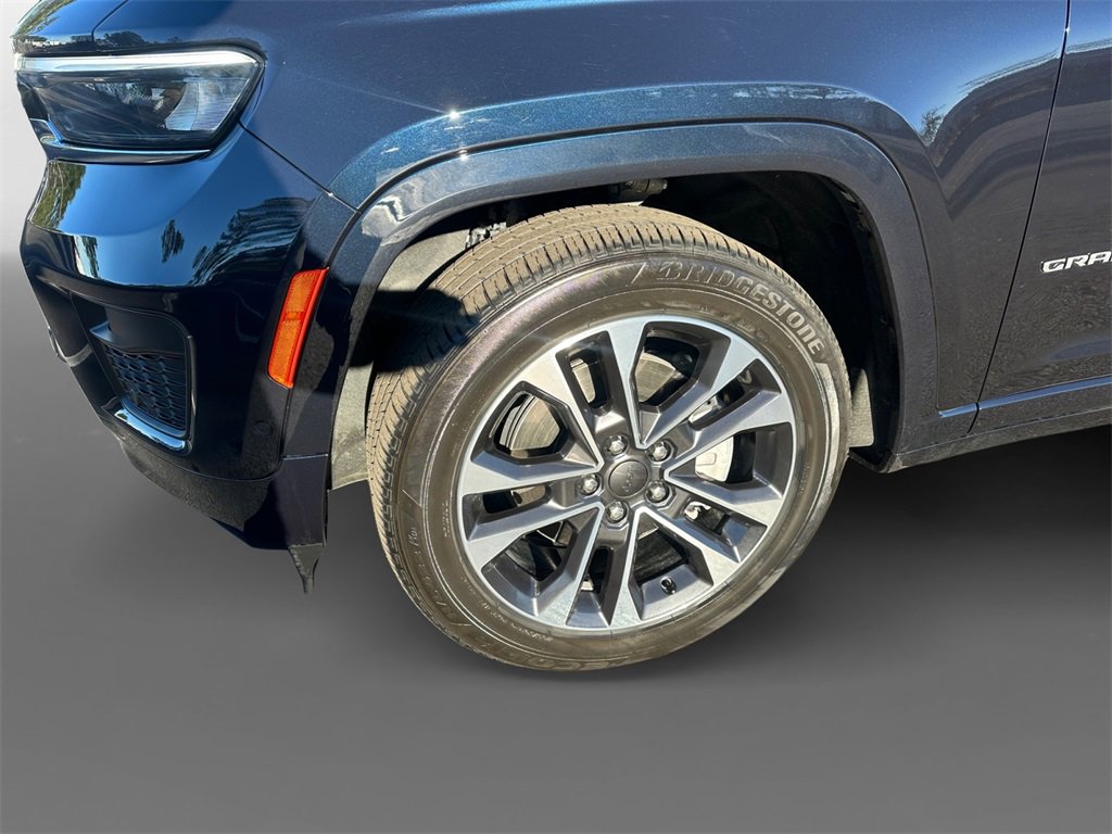 Used 2025 Jeep Grand Cherokee L Overland w/ Advanced Protech Group III image 15