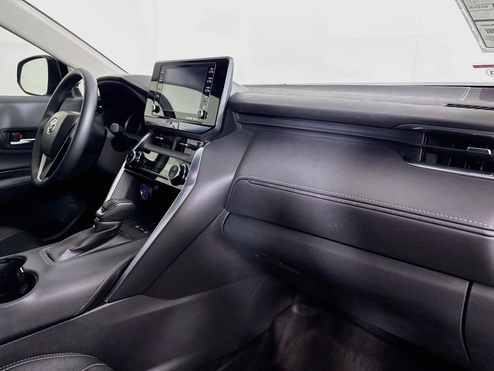Used 2022 Toyota Venza LE AWD/4WD image 41