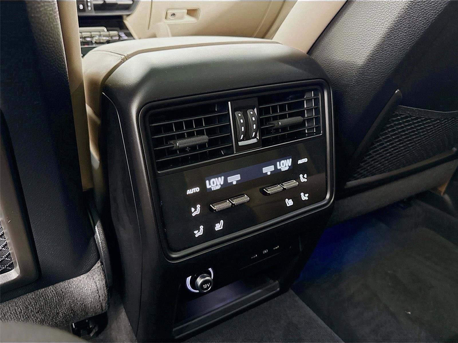 Used 2025 Porsche Cayenne Turbo image 22