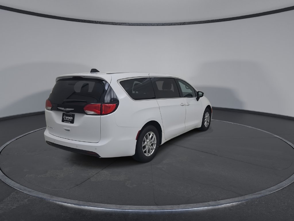 New 2027 Chrysler Pacifica LX FWD image 14