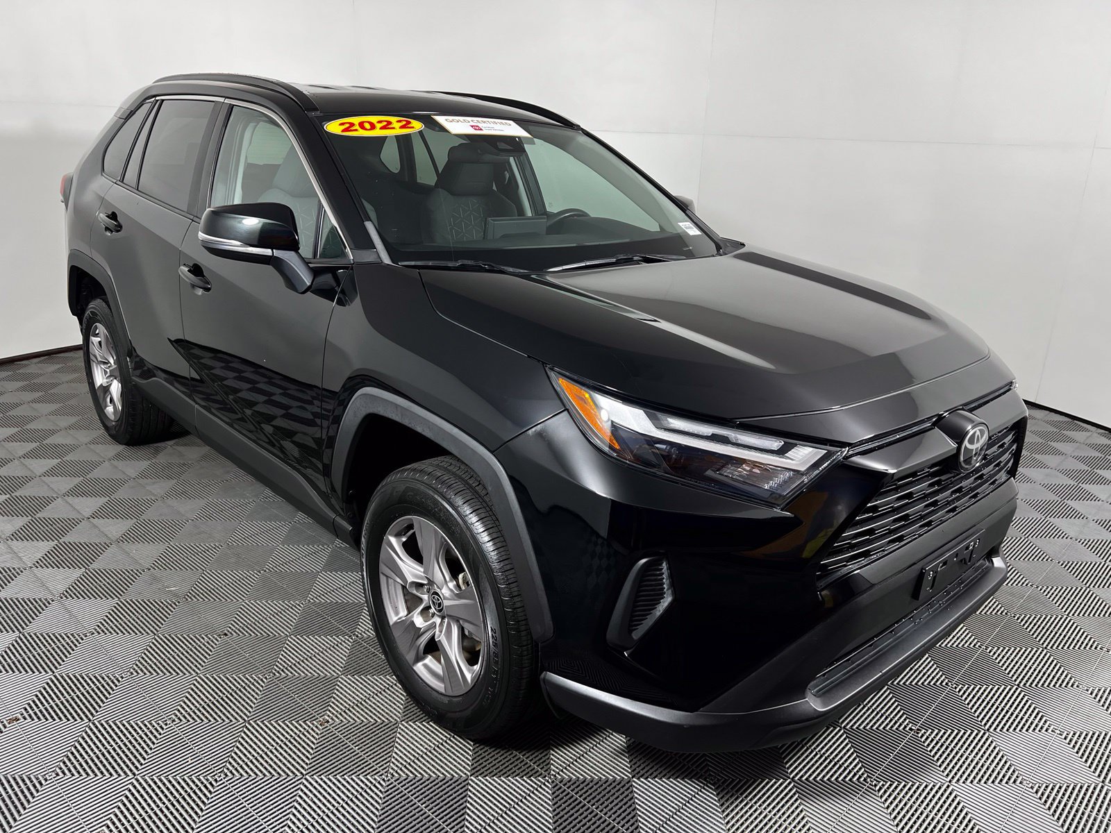 Certified 2022 Toyota RAV4 XLE FWD image 3