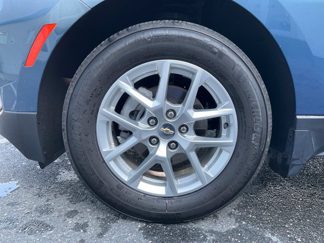 Used 2024 Chevrolet Equinox LT w/ LPO, Floor Liner Package FWD image 9