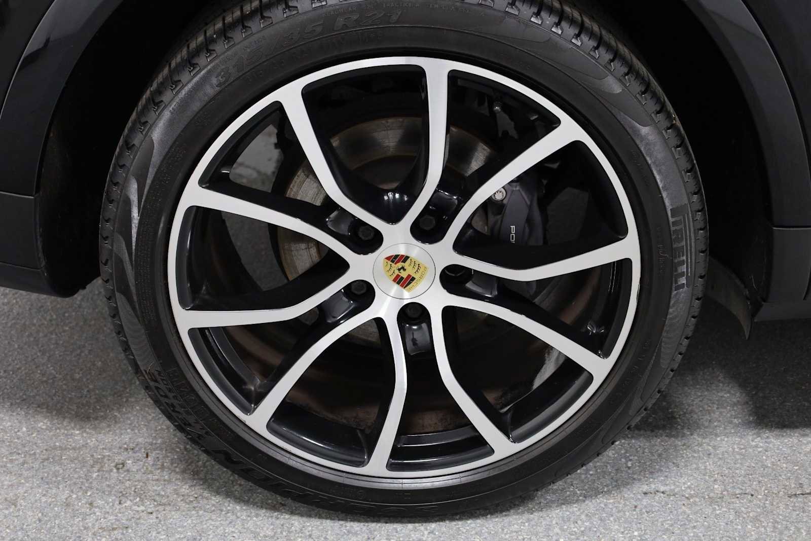 Used 2022 Porsche Cayenne image 37