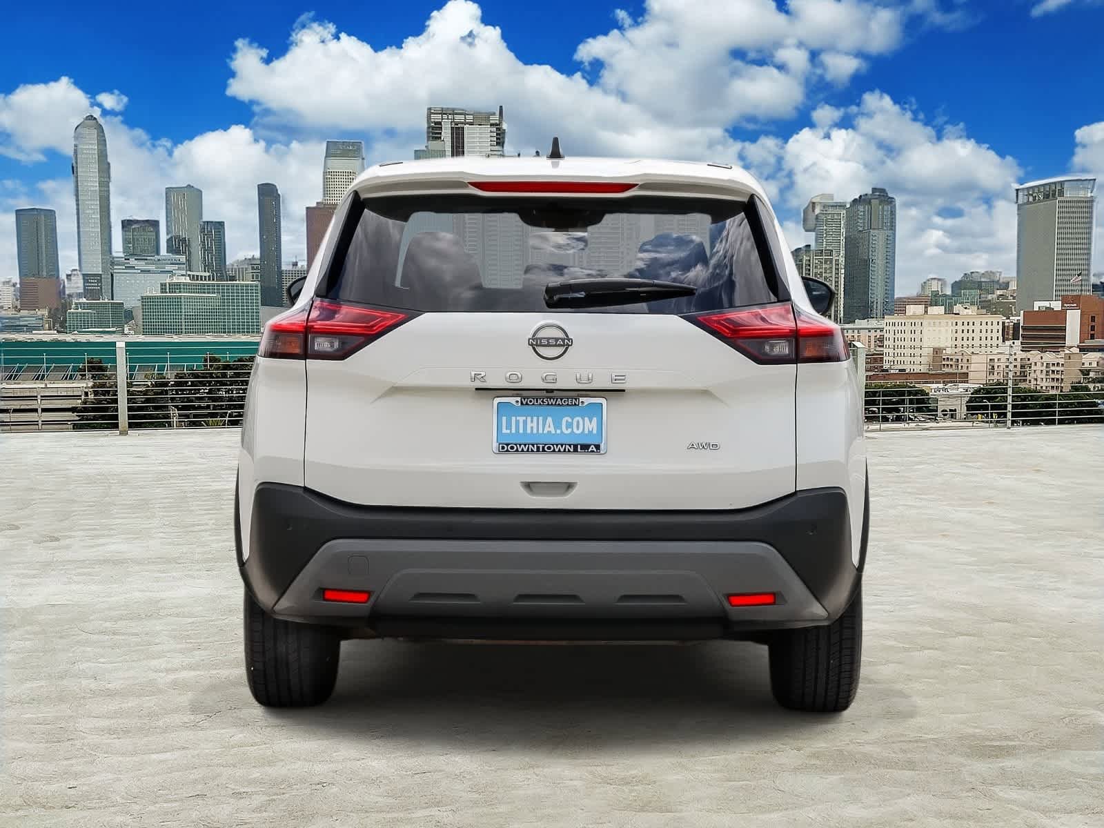 Used 2023 Nissan Rogue S AWD/4WD image 5