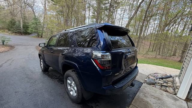 Used 2021 Toyota 4Runner SR5 Premium w/ Moonroof Package AWD/4WD image 3
