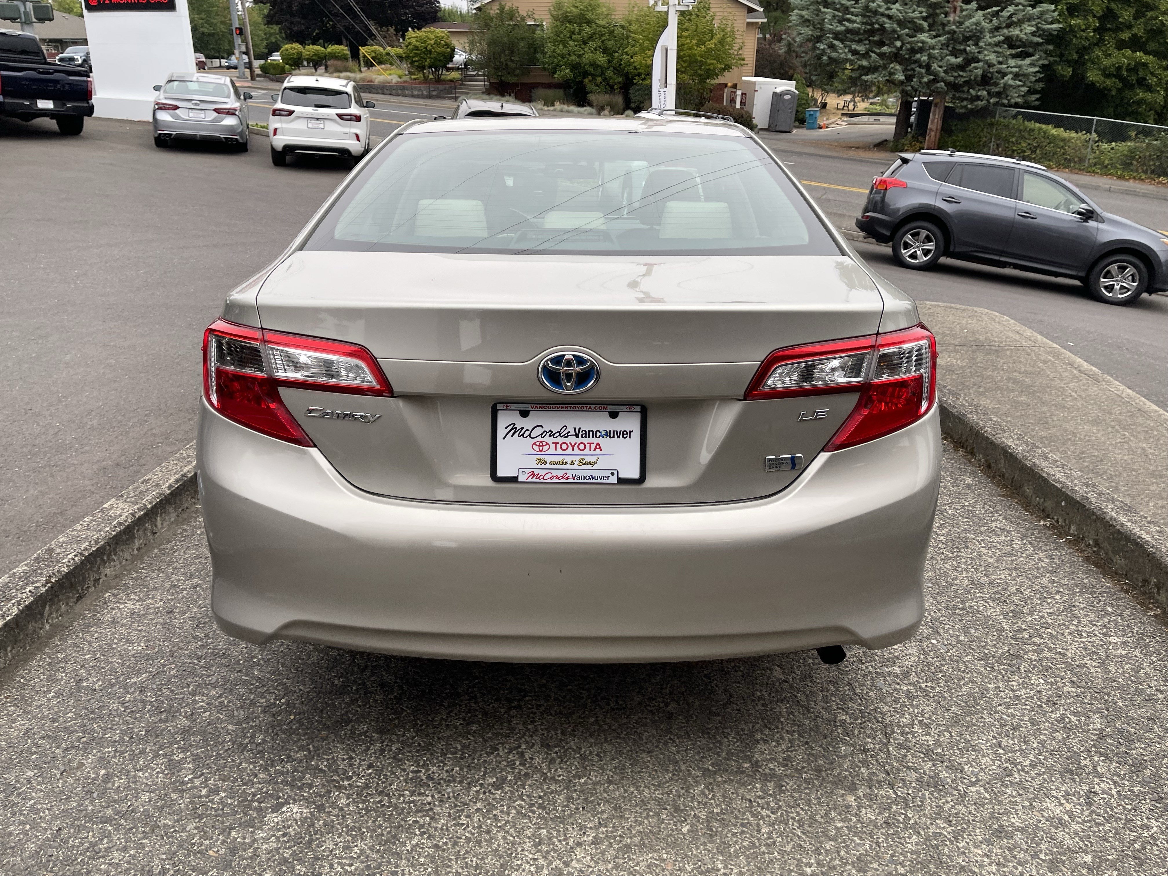Used 2014 Toyota Camry LE FWD image 7