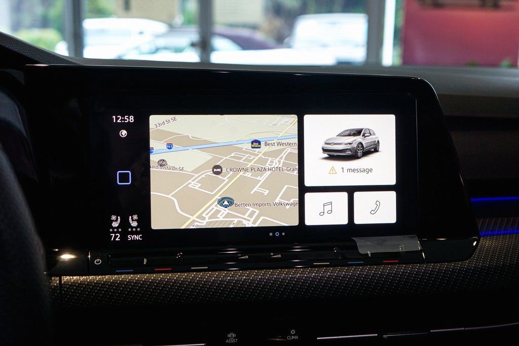 New 2024 Volkswagen Golf R image 19