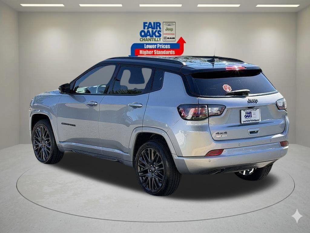 Used 2023 Jeep Compass High Altitude AWD/4WD image 10