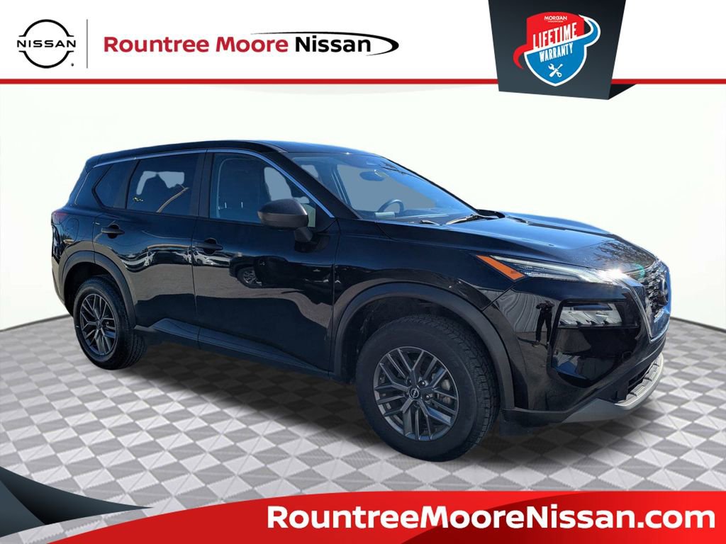 Used 2023 Nissan Rogue S image 1