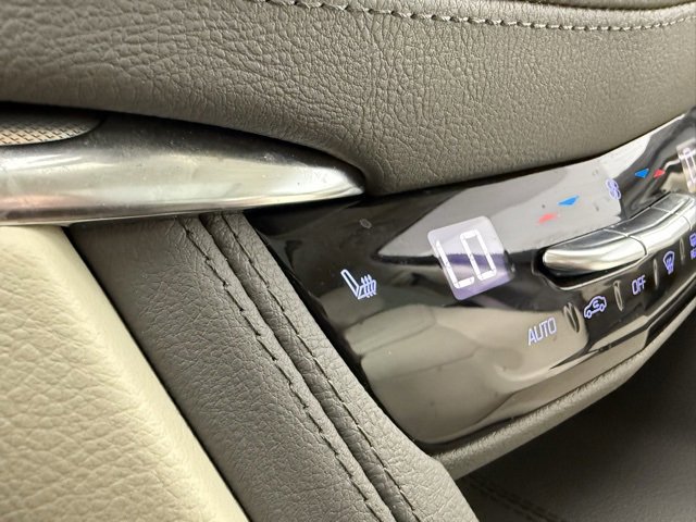 Used 2022 Cadillac XT5 Premium Luxury w/ LPO, Floor Liner Package image 12