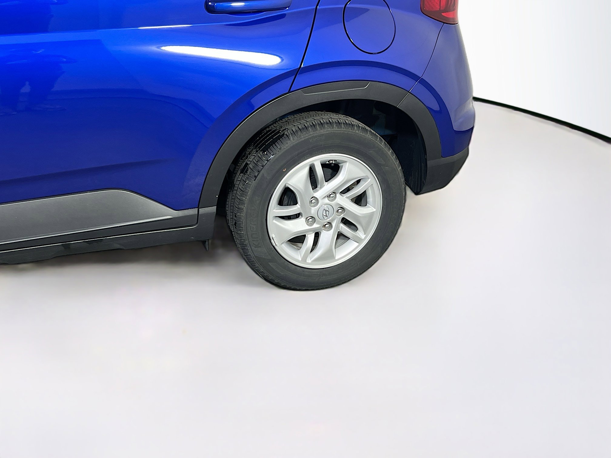 Used 2023 Hyundai Venue SE w/ Cargo Package image 28