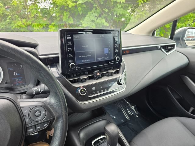 Used 2021 Toyota Corolla LE FWD image 24