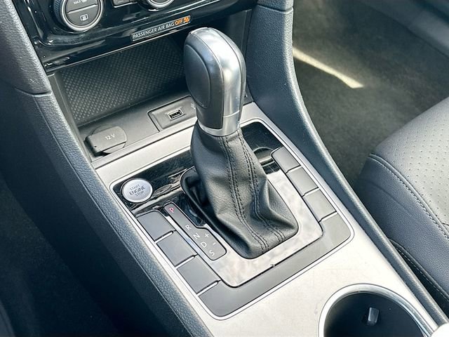 Used 2021 Volkswagen Passat 2.0T R-Line image 17