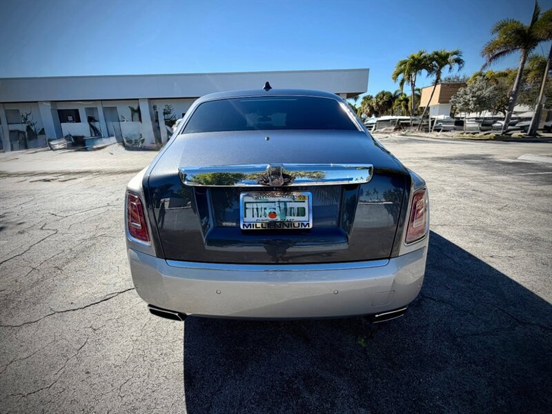 Used 2018 Rolls-Royce Phantom Sedan image 14
