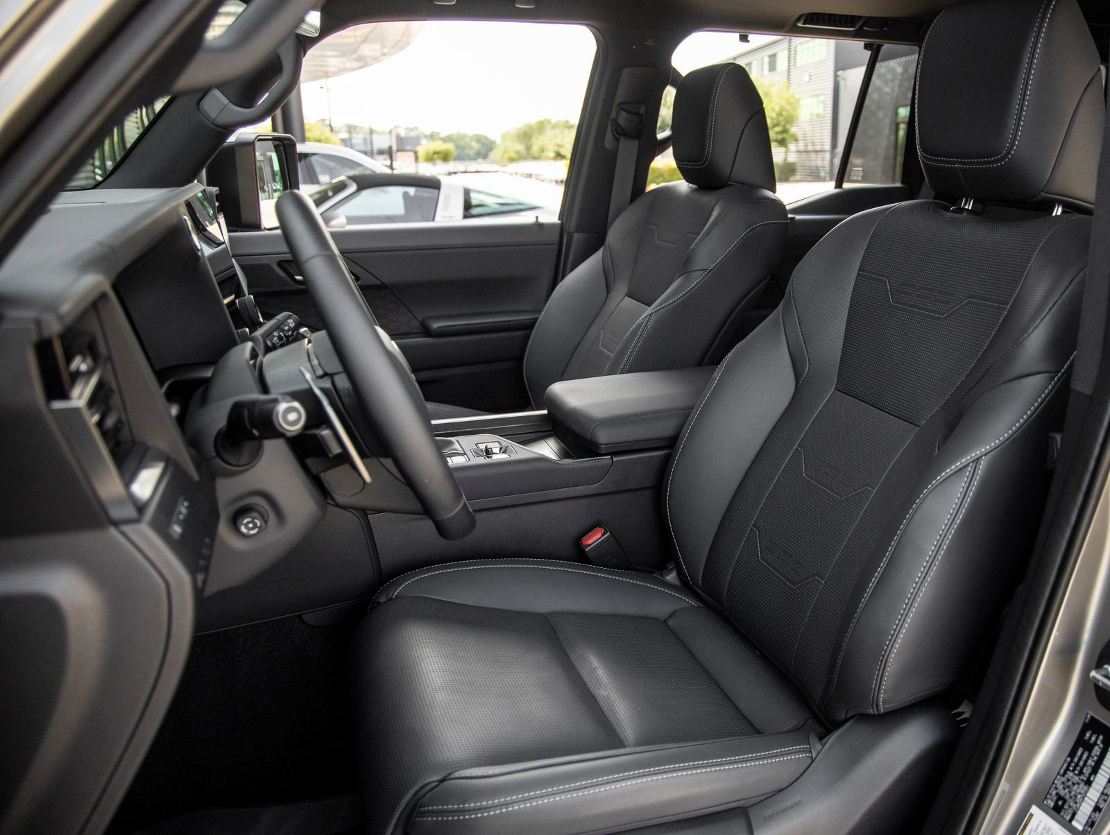 Used 2026 Lexus GX 550 w/ Accessory Package (2T) image 23