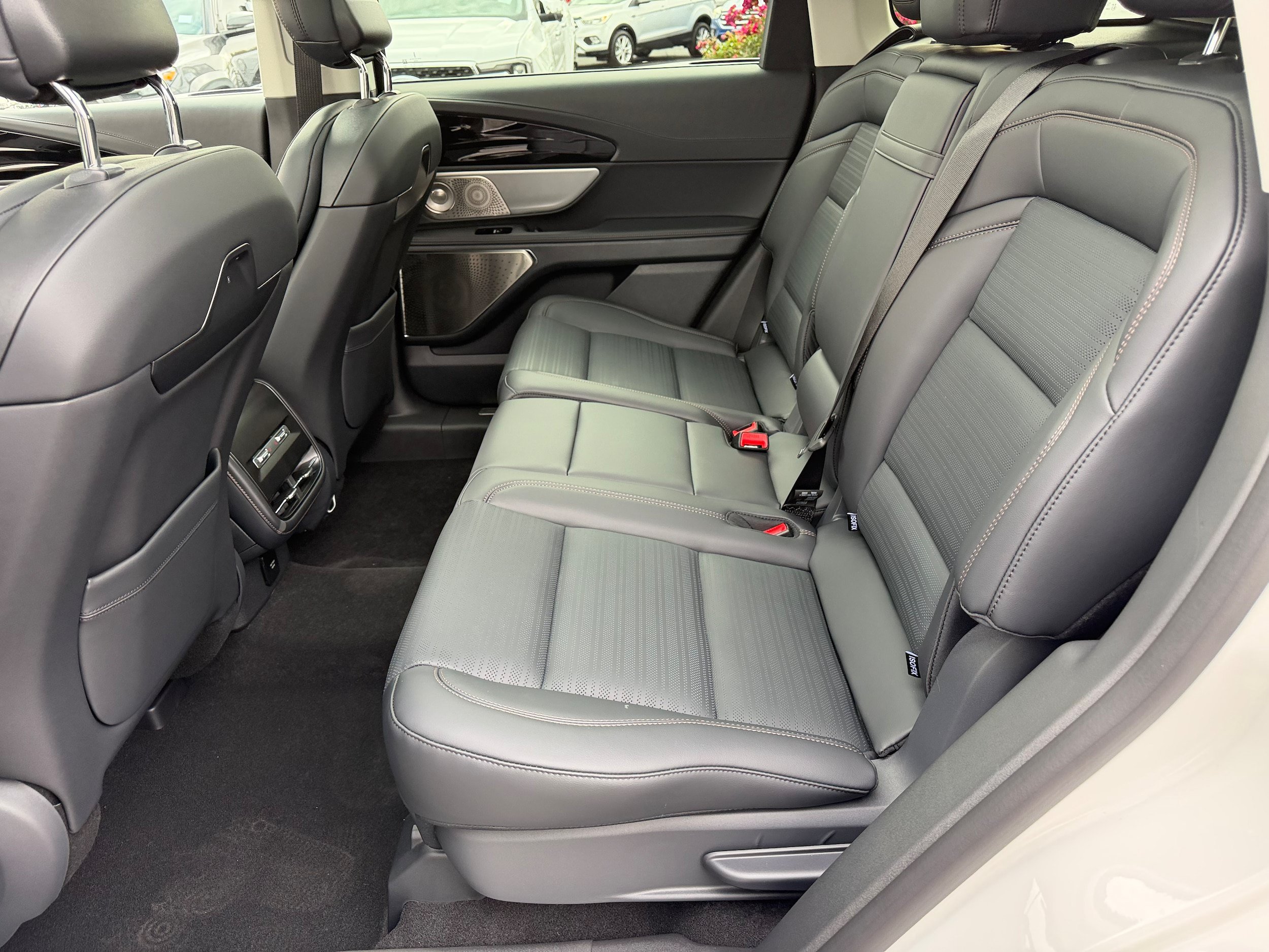 New 2026 Lincoln Nautilus Reserve AWD/4WD image 15