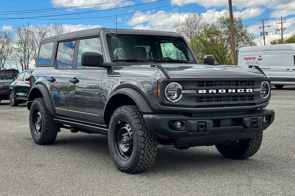 New 2026 Ford Bronco Big Bend w/ Black Diamond Package AWD/4WD image 1