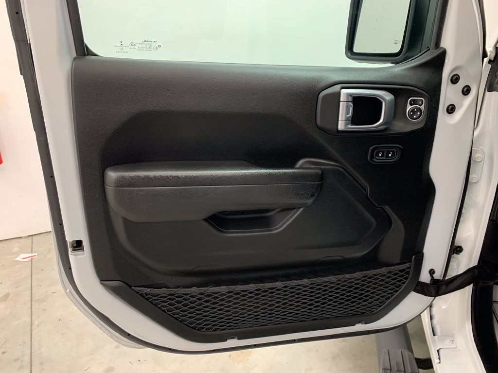 Used 2023 Jeep Gladiator Sport AWD/4WD image 18