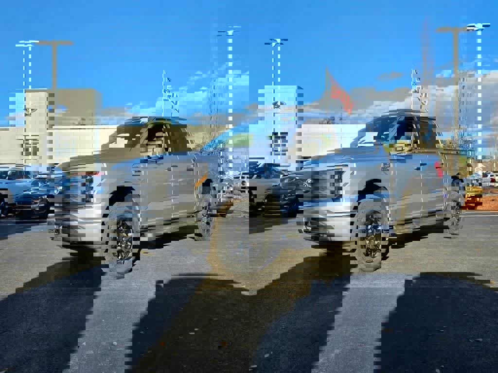 New 2025 Ford F150 Lightning XLT image 1