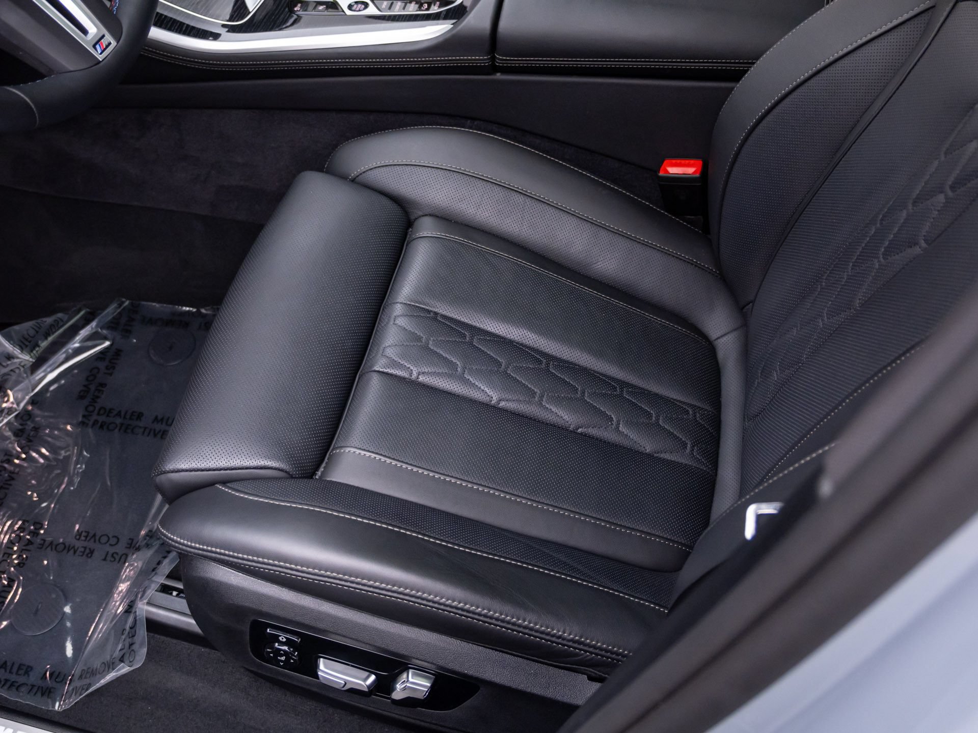 Certified 2026 BMW X5 M60i AWD/4WD image 16