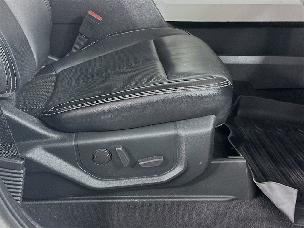 Used 2020 Ford F350 Lariat w/ Lariat Ultimate Package image 23