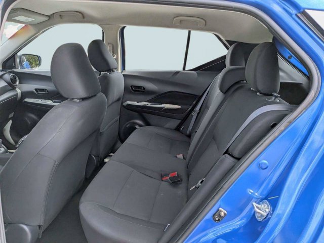 Used 2023 Nissan Kicks S FWD image 13