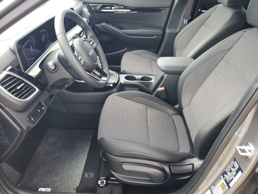 New 2026 Kia Seltos S FWD image 5