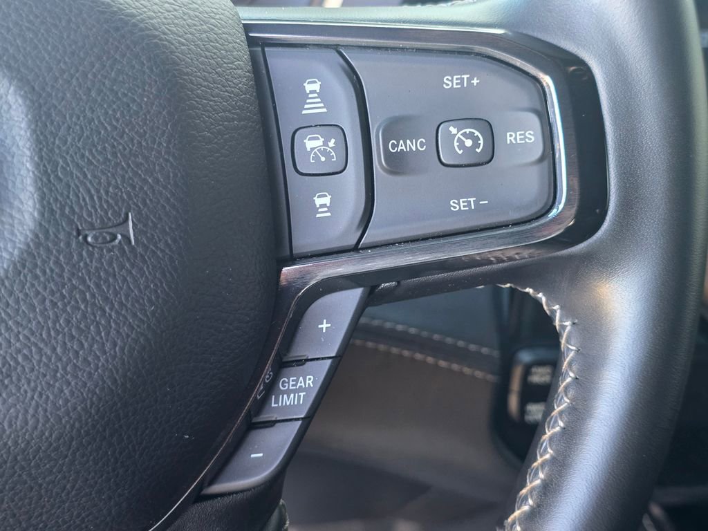 Used 2024 RAM 2500 Limited image 27