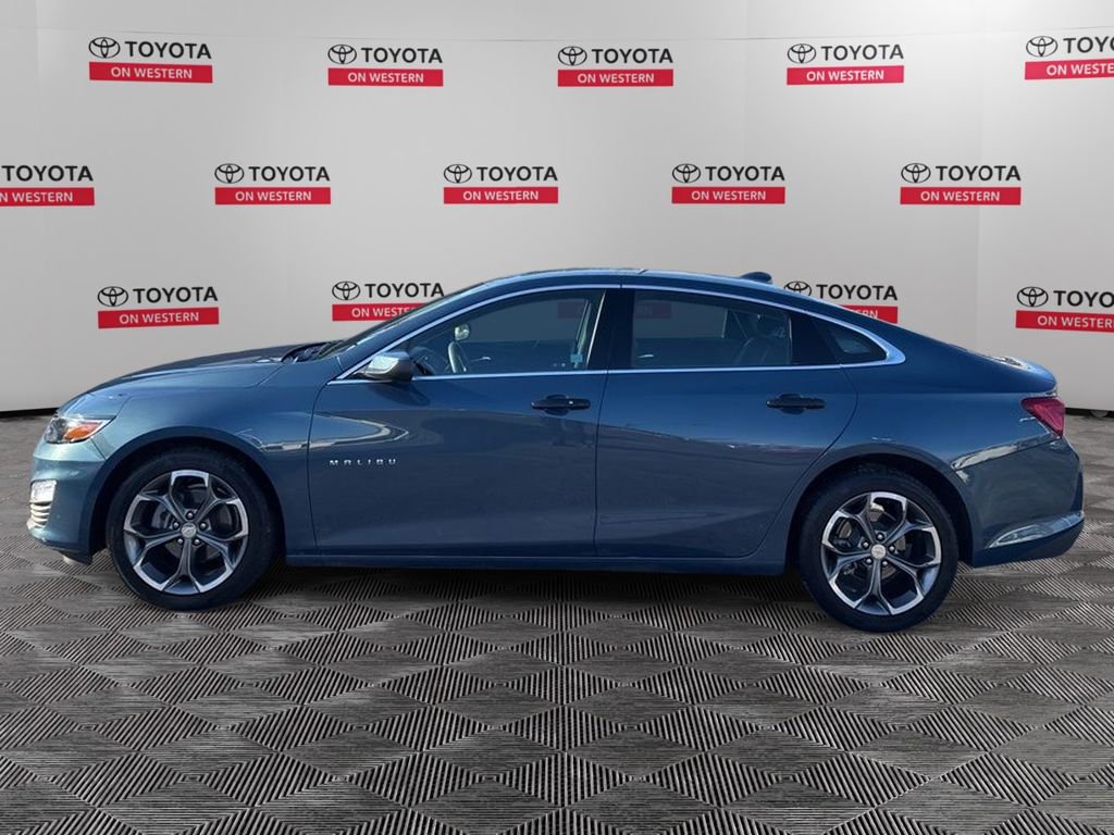 Used 2024 Chevrolet Malibu LT image 2